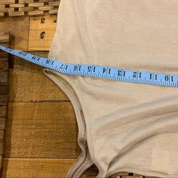 Ransom Tank Top in Abstract Striped Pattern, Sz. Large - Picture 6 of 6